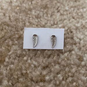 one pair of wing earrings